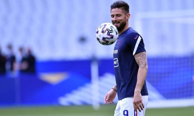 九游娱乐-官方：吉鲁加盟AC米兰 将身披9号战袍