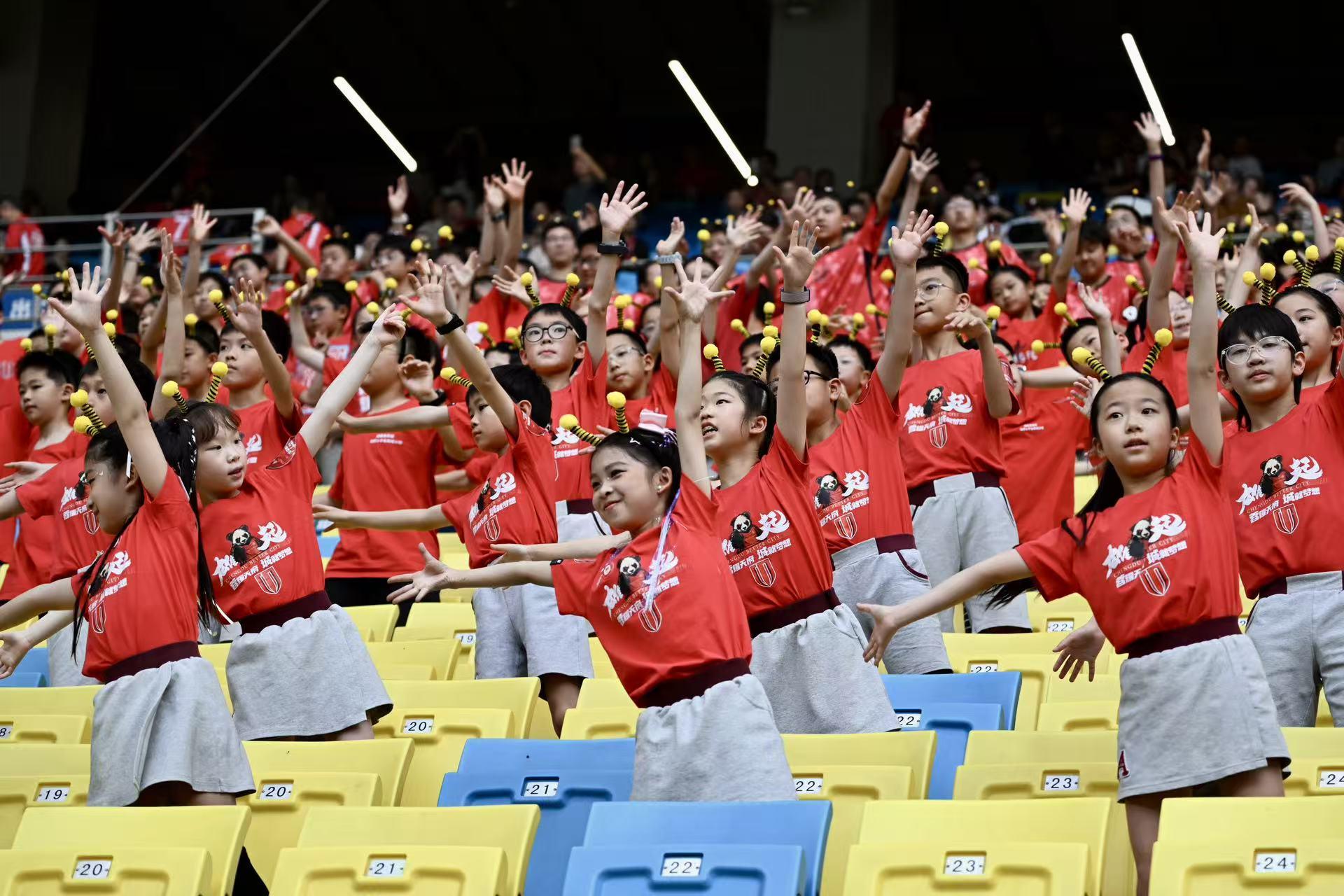 五连胜!成都蓉城4比0大胜浙江队,继续领跑中超