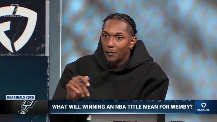 九游娱乐-NBA超级第六人:文班只需要一枚总冠军戒指,就能成为联盟第一人|路易斯·威廉姆斯|圣安东尼奥马刺队|阿马里·威廉姆斯|NBA总决赛|纽约尼克斯队_新浪体育_新浪新闻